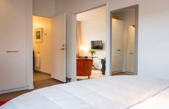 Relaxing Central Apartment in Eden Terrace - Photo 9