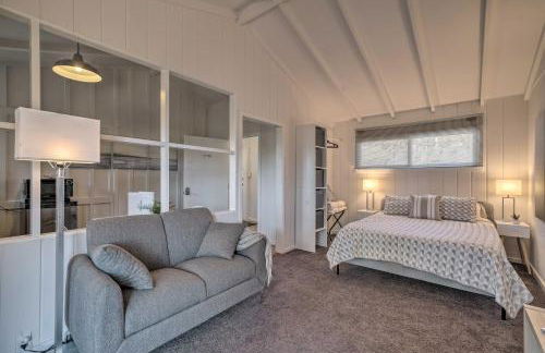Santa Barbara Studio Near Downtown and Beaches - Photo 12