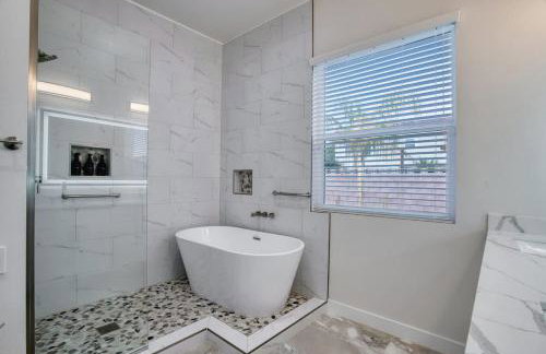 VEGAS OASIS CLOSE 2 STRIP! Private Hot tub & Heated Pool - Foto 13