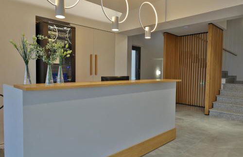 FOUR REASONS - Foto 8