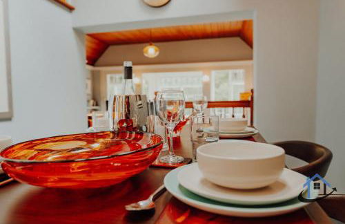 Unique Boathouse, detached free parking x4 cars - Foto 42