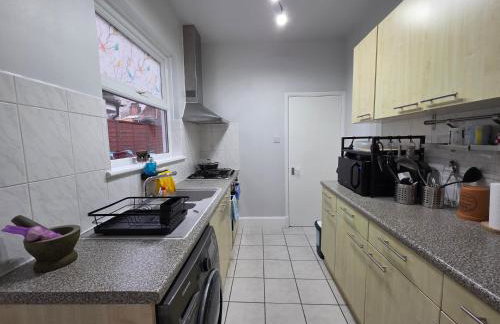 Stylish East London Stay 2Bed Home in Forest Gate - Foto 6