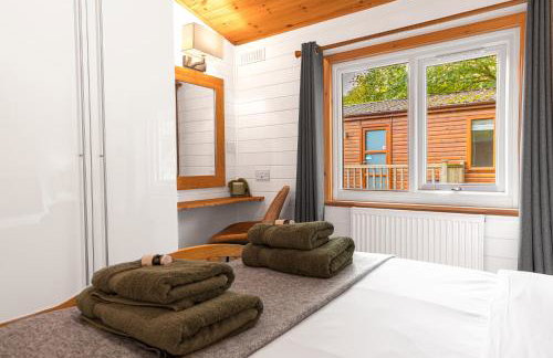 Bowness 45 - 2 bedroom Lake Windermere Lodge - Photo 8