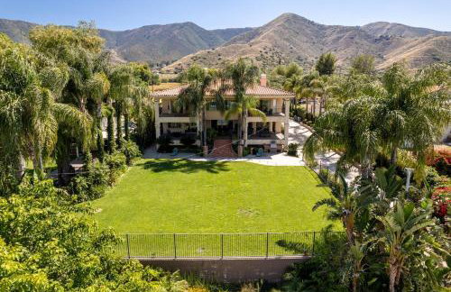 Lakeside Mansion Waterfront 34 beds Boat ramp - Foto 55