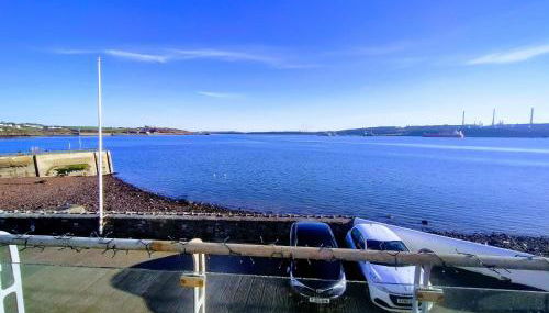 Waterfront Location, Balcony, Sea Views, Free Parking - Foto 5