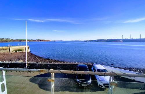 Waterfront Location, Balcony, Sea Views, Free Parking - Foto 5