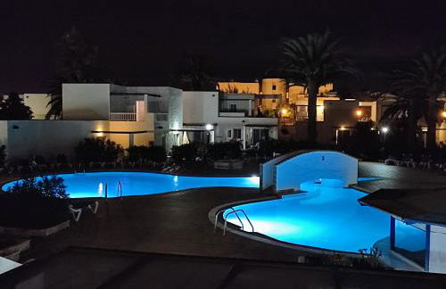 Red Hibiscus Corralejo iRent Fuerteventura - Photo 33