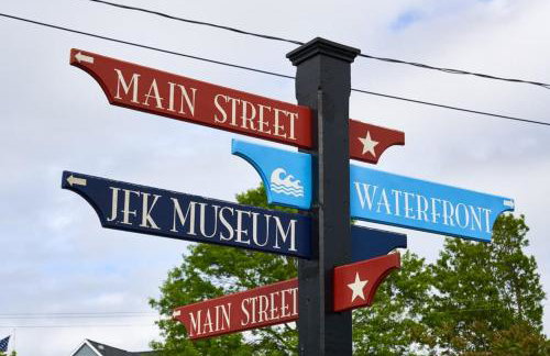 Game Room Central AC 4 mins to Craigville Beach - Photo 37