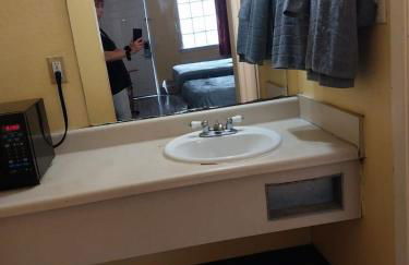 Gated 2 Double Beds Hotel Room 218 - Foto 6