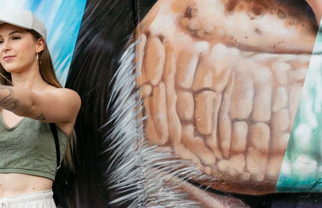 Tour do grafite pela Comuna 13 em micro–ônibus temático - Foto 10