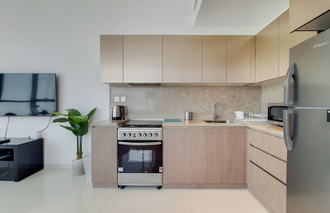 GreenFuture - Stylish Apartment With Panoramic City Views - Photo 5