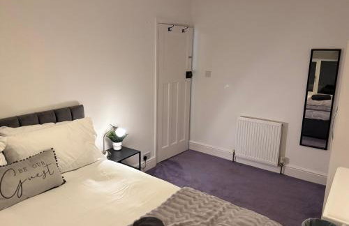 Cozee 2-bed nr New Cross Hospital - Foto 12