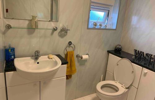 2-Bedroom Cottage with 2 Ensuites - Sleeps 6 Wifi - Foto 31