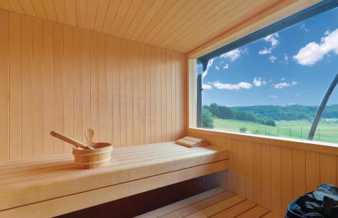 Beautiful Home In Radakovo With Sauna - Photo 3