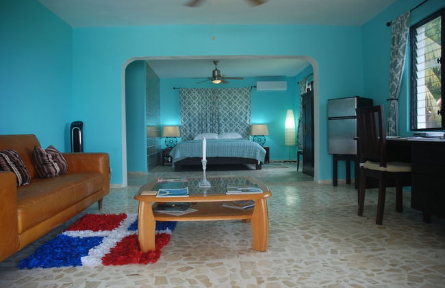 E&J Boutique Residences - Photo 48