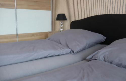 Familienfreundliche geräumige Design-Wohnung mit Balkon im Zentrum - APOLONIAliving - Foto 29