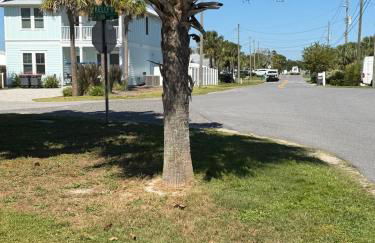 Lux min to Beach and Hospital with Hot Tub - Foto 16