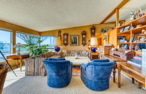 The Bridge and Balcony - Photo 8