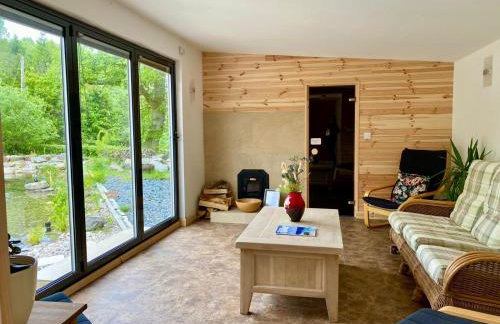 Mid-Wales Farmhouse, swimming pool, tranquil countryside views, sleeps 14 - Foto 13