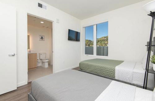 Snazzy 3BR Apt Hollywood with Pool & Spa - Foto 24