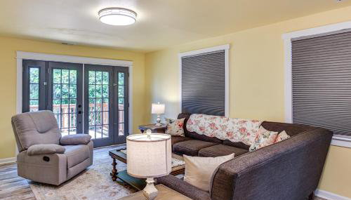 2 Mi to Dtwn Tacoma Charming Home with Deck and Yard! - Foto 4