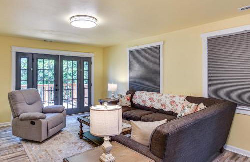 2 Mi to Dtwn Tacoma Charming Home with Deck and Yard! - Foto 4