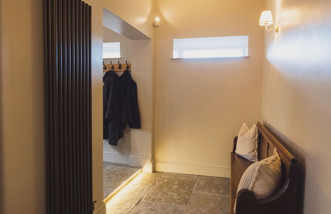 Luxury House Sleeps 14 With Secret Bar Near Bath - Photo 34