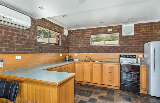 Bay Retreat Port Arthur - Photo 4