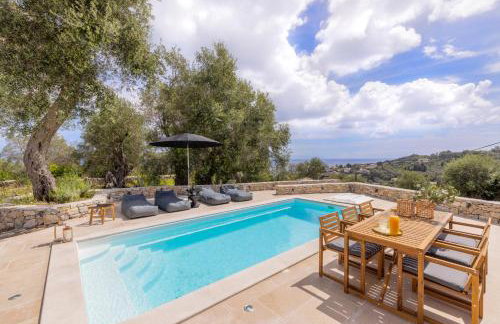 Entire Filitsa's Stonehouse in Paxos with pool - Foto 12