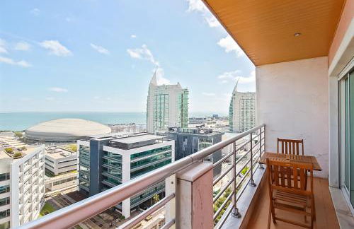 Haven in Lisbon - Exquisite Top Floor with 7 meters Balcony to the Longest Waterfront in Lisbon - Foto 6