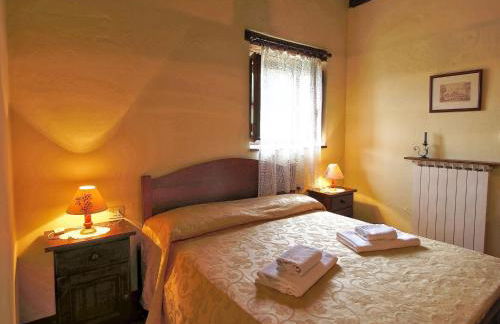 Farmhouse With Stables, Horses and the Ability to Make Horseback Riding - Photo 44