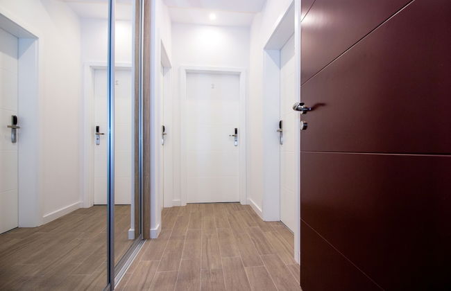 Lugo Apartments - Photo 2