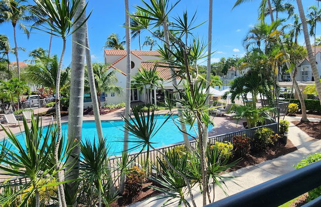 Dharma Home Suites Dania Beach at Sheridan Ocean Club - Photo 15