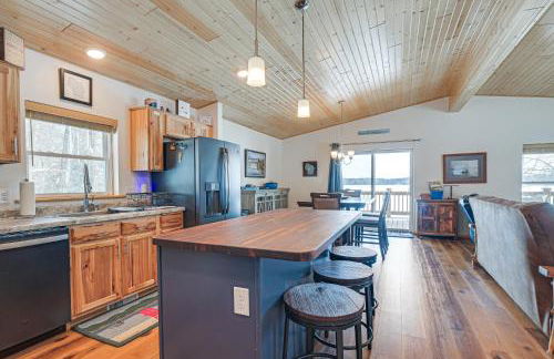 Game Room and Dock Lakefront Park Falls Getaway - Foto 2