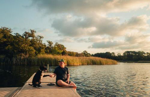 Premium Lakefront Cabin 2 The Magnolia - Foto 9