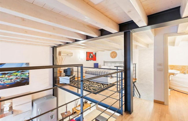 Stylish Loft Porta Romana - Photo 10