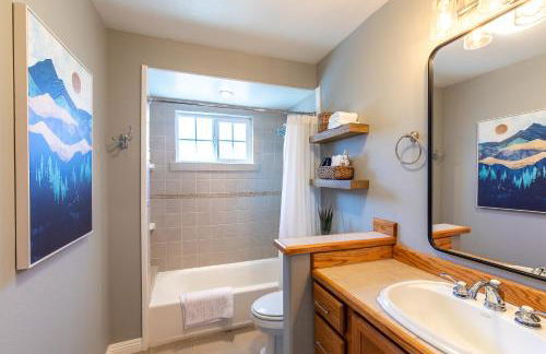 Chic, and Cozy, Centrally Located getaway - Foto 8