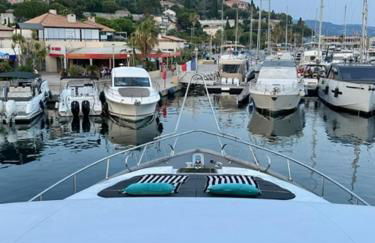 MotorYacht 21 avec équipage - Photo 14