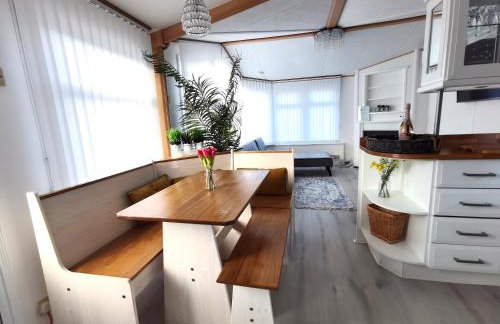 Lakes and woodlands Overstone Holiday Park - Foto 3