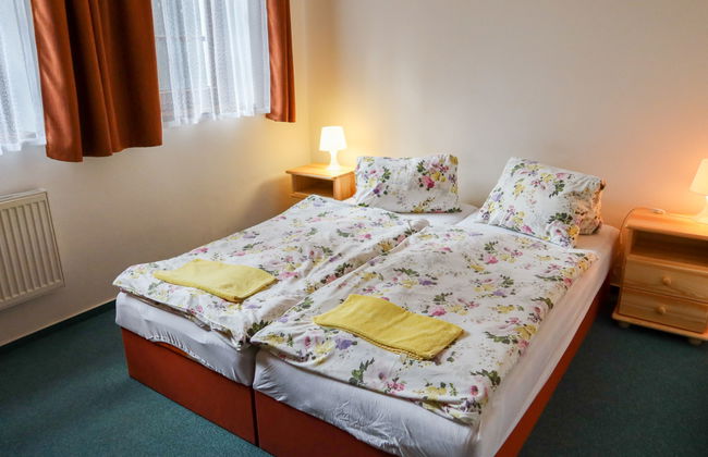 8 bedroom House in Harrachov with garden - Photo 5