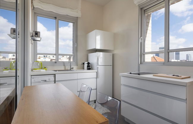 Bauhaus Boutique by TLV2rent - Photo 36