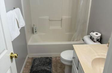 Pet-Friendly SW Home, 13 Mins to Mizzou - Foto 7