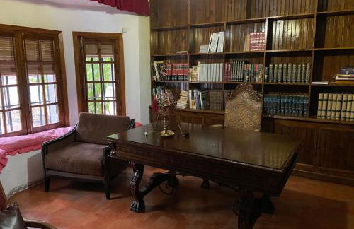 Dos chalets + 3 salones + calefacción + chimeneas (máx 21 personas) - Foto 19