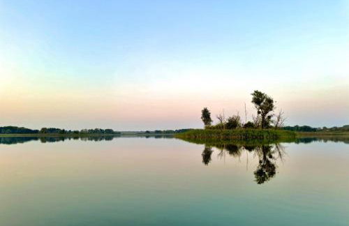 Domek nad jeziorem z własnym pomostem - Foto 4