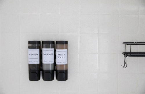 1BR Near UAB with Free Parking, Fast Wi-Fi, Workspace - Foto 19