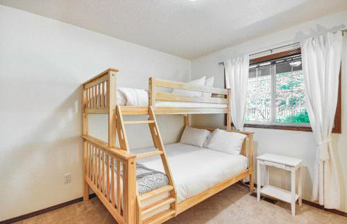 Steps to River! Rhododendron Family Retreat - Foto 18