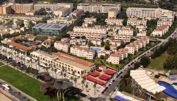 Apartamentos Estival Park - Foto 2