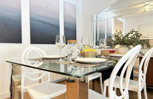 Your Poolside Paradise by the Sea - Foto 24