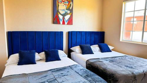 Spacious 4BR Fam Retreat King Bed WIFI And Parking - Foto 2