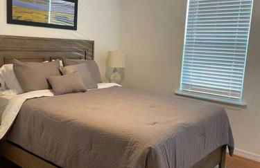 Updated,spacious, maritime 3BR downtown cottage - Photo 7